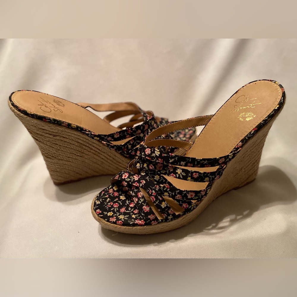 Colin Stuart Floral Wedge Sandal Size 9 Beautiful EUC - Picture 2 of 7